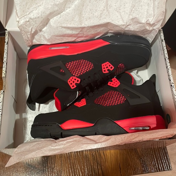 Jordan Other - 2022 Air Jordan 4s Red Thunder